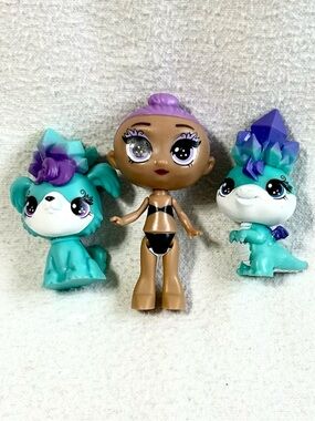4/$20 Skyrocket Blume Surprise Celine Doll And Two Blume Petal Pets Series 1
